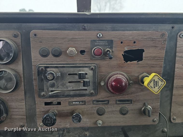 image for item DW3131 1987 Autocar ready mix truck