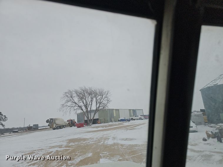 image for item DW3131 1987 Autocar ready mix truck