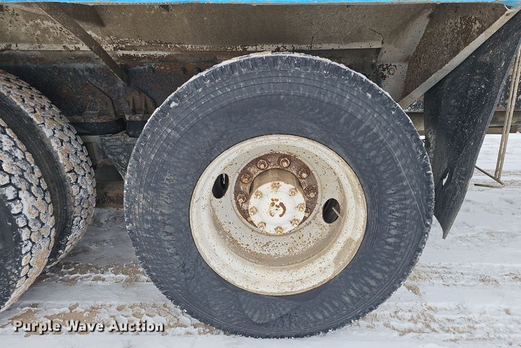 image for item DW3131 1987 Autocar ready mix truck