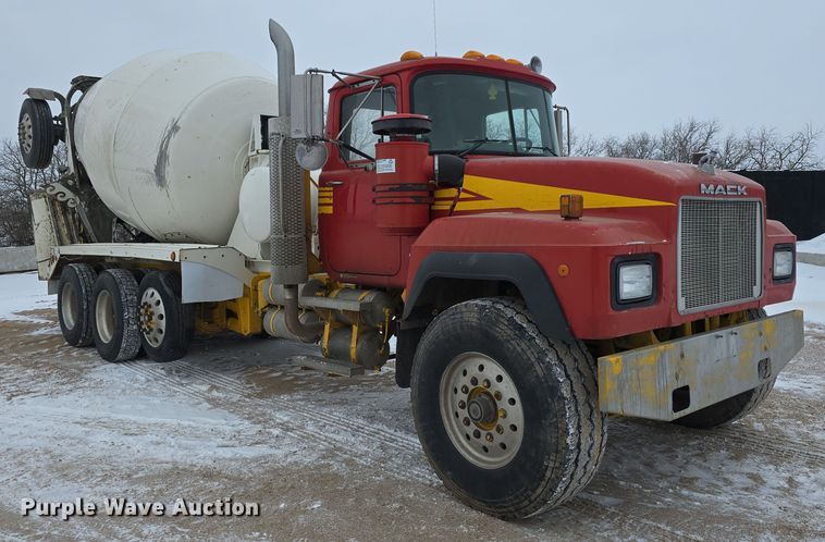 image for item DW3132 1998 Mack RD690S ready mix truck