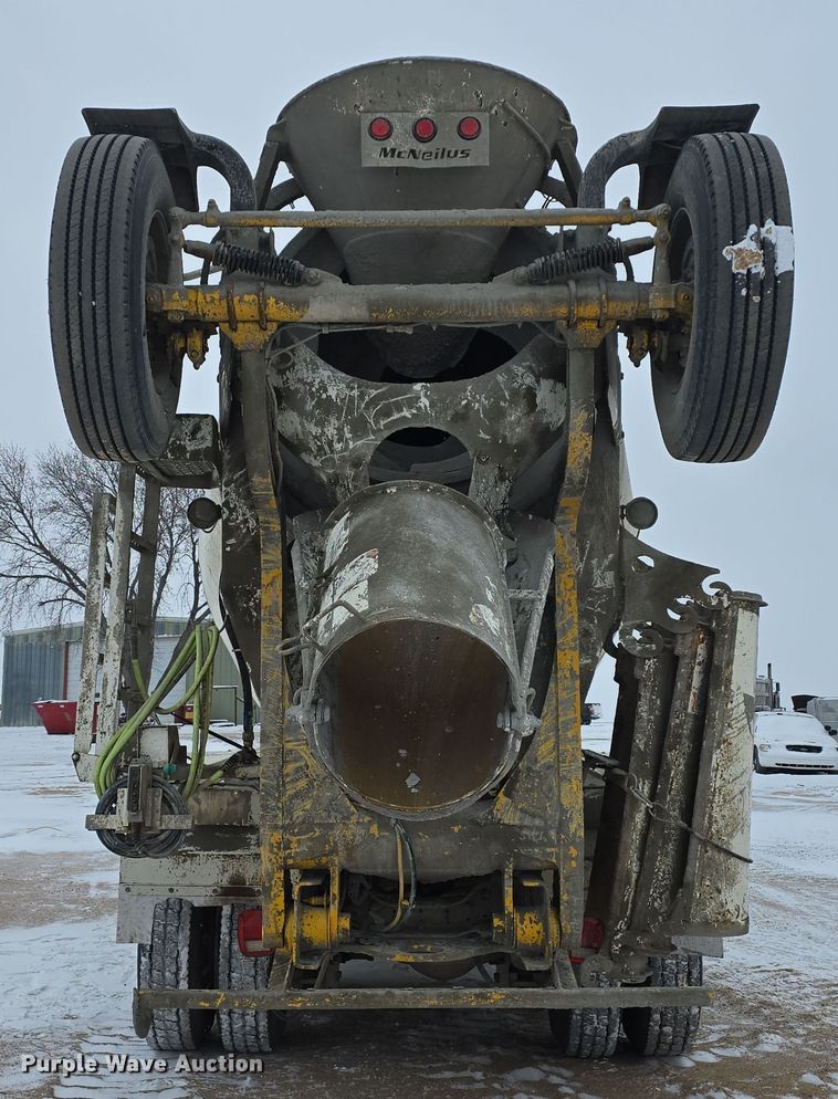 image for item DW3132 1998 Mack RD690S ready mix truck