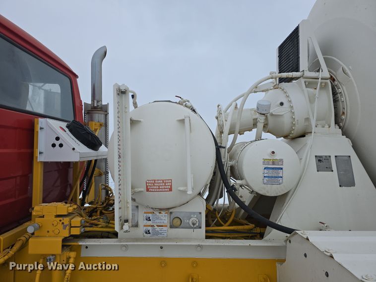 image for item DW3132 1998 Mack RD690S ready mix truck