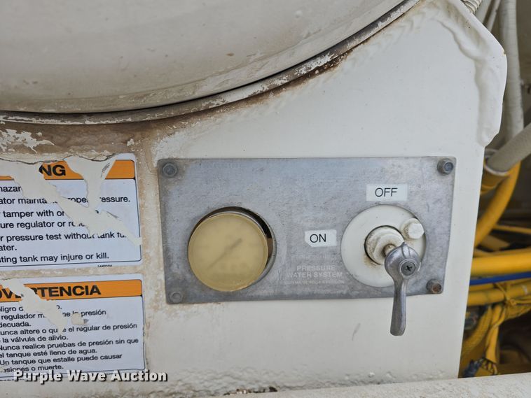 image for item DW3132 1998 Mack RD690S ready mix truck