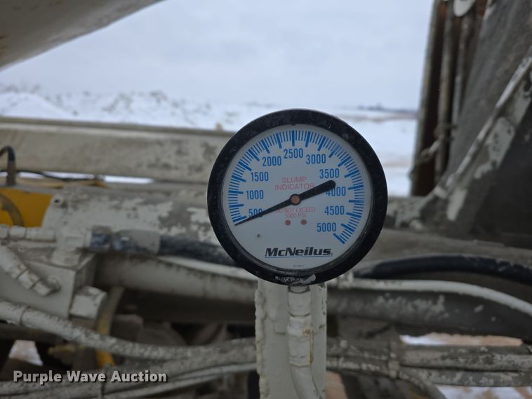 image for item DW3132 1998 Mack RD690S ready mix truck