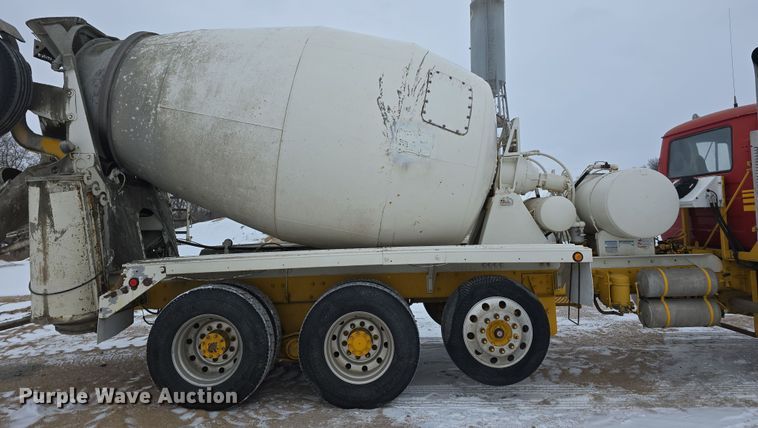 image for item DW3132 1998 Mack RD690S ready mix truck