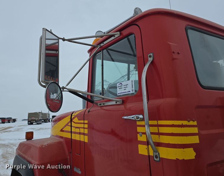 image for item DW3132 1998 Mack RD690S ready mix truck