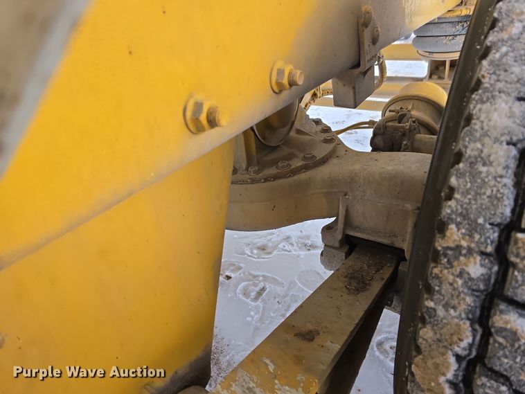 image for item DW3132 1998 Mack RD690S ready mix truck