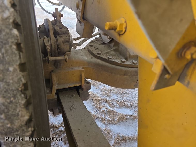 image for item DW3132 1998 Mack RD690S ready mix truck