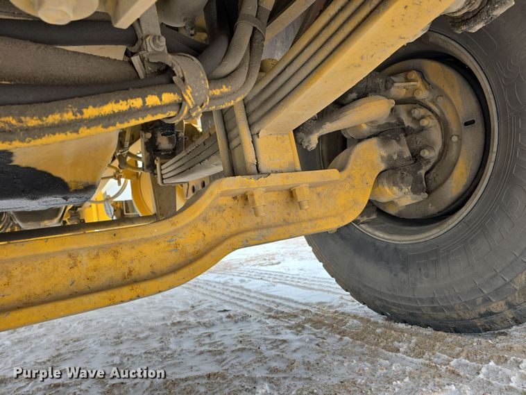 image for item DW3132 1998 Mack RD690S ready mix truck