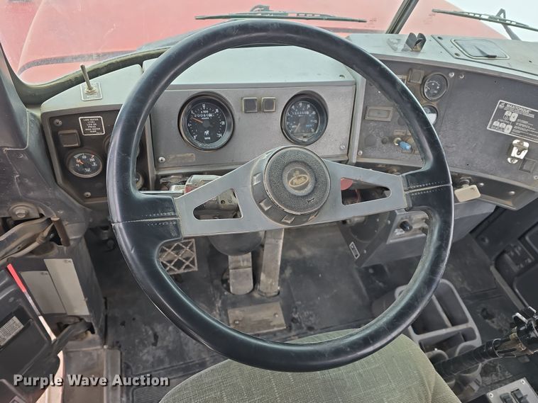 image for item DW3132 1998 Mack RD690S ready mix truck