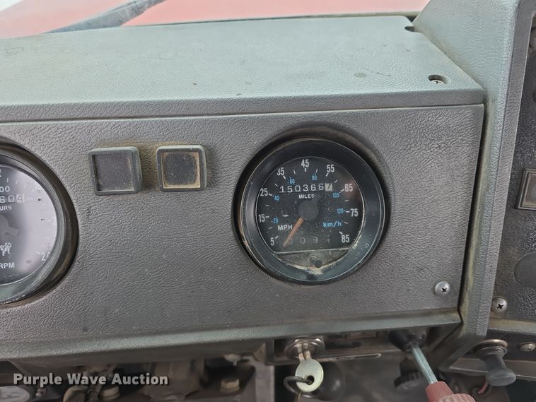 image for item DW3132 1998 Mack RD690S ready mix truck