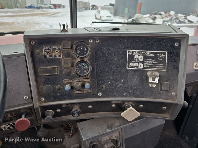 image for item DW3132 1998 Mack RD690S ready mix truck