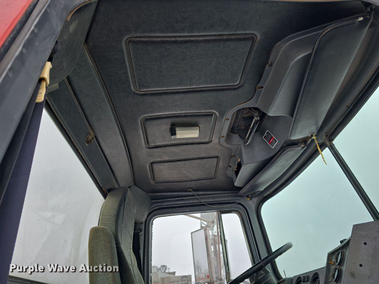 image for item DW3132 1998 Mack RD690S ready mix truck