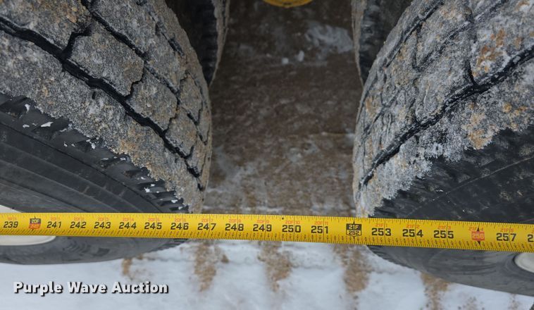 image for item DW3132 1998 Mack RD690S ready mix truck