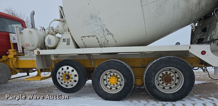 image for item DW3132 1998 Mack RD690S ready mix truck