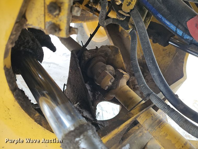 image for item DW3133 1999 Komatsu WA320-3MC wheel loader