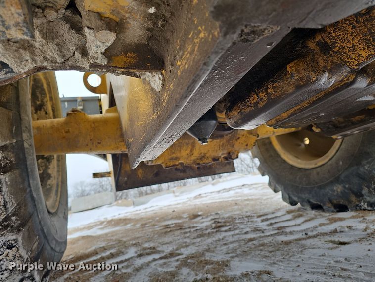 image for item DW3133 1999 Komatsu WA320-3MC wheel loader