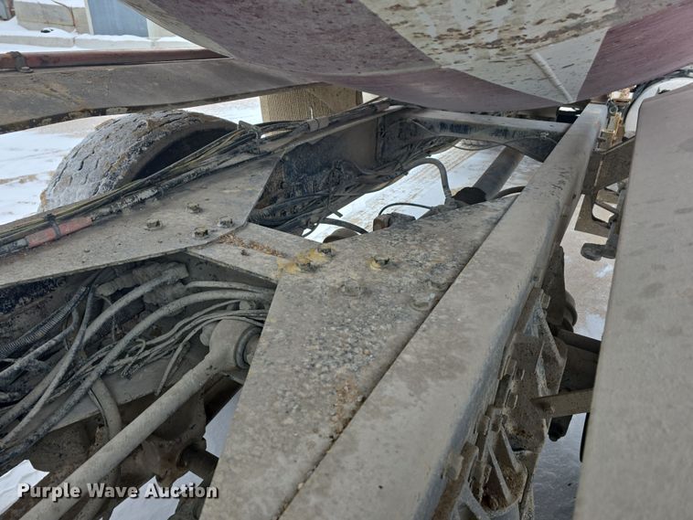 image for item DW3134 1999 International Paystar 5000 ready mix truck