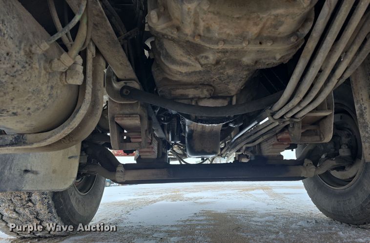 image for item DW3134 1999 International Paystar 5000 ready mix truck