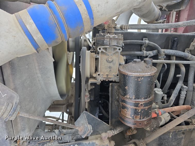 image for item DW3134 1999 International Paystar 5000 ready mix truck