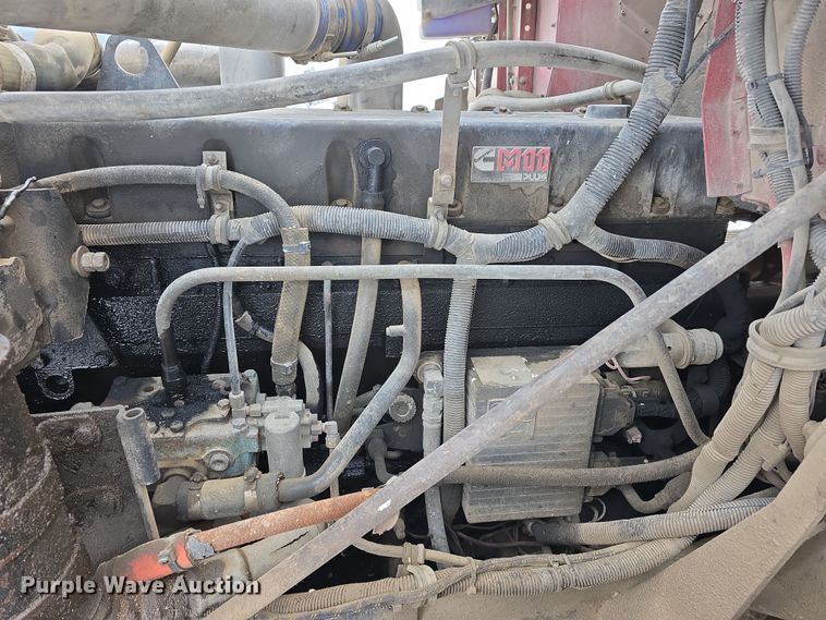 image for item DW3134 1999 International Paystar 5000 ready mix truck