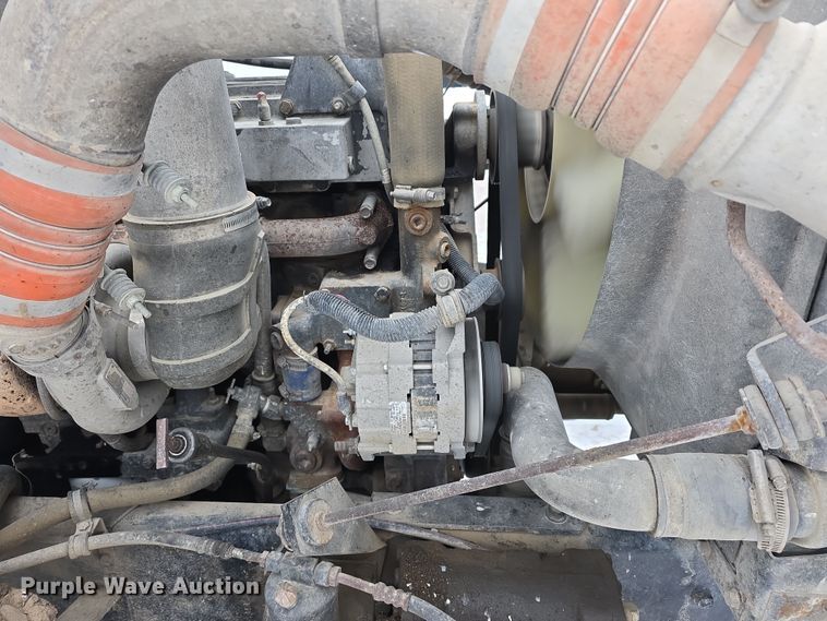 image for item DW3134 1999 International Paystar 5000 ready mix truck