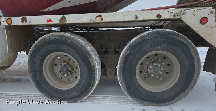 image for item DW3134 1999 International Paystar 5000 ready mix truck