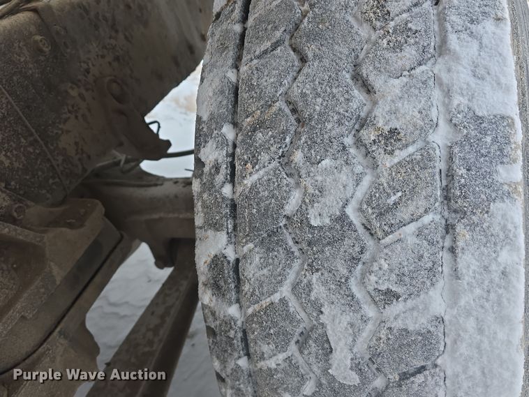 image for item DW3134 1999 International Paystar 5000 ready mix truck