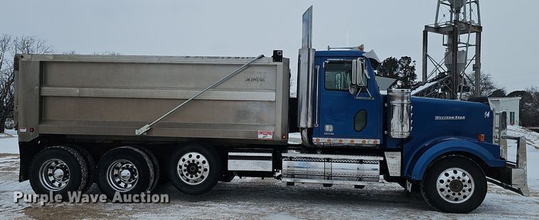 image for item DW3138 2014 Western Star 4900 EX glider kit dump truck