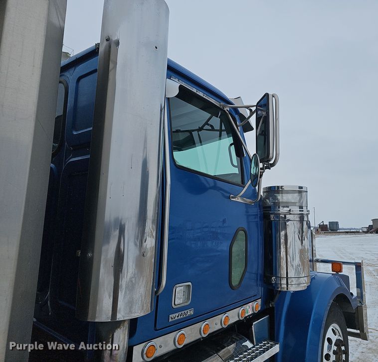 image for item DW3138 2014 Western Star 4900 EX glider kit dump truck