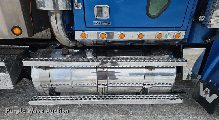 image for item DW3138 2014 Western Star 4900 EX glider kit dump truck