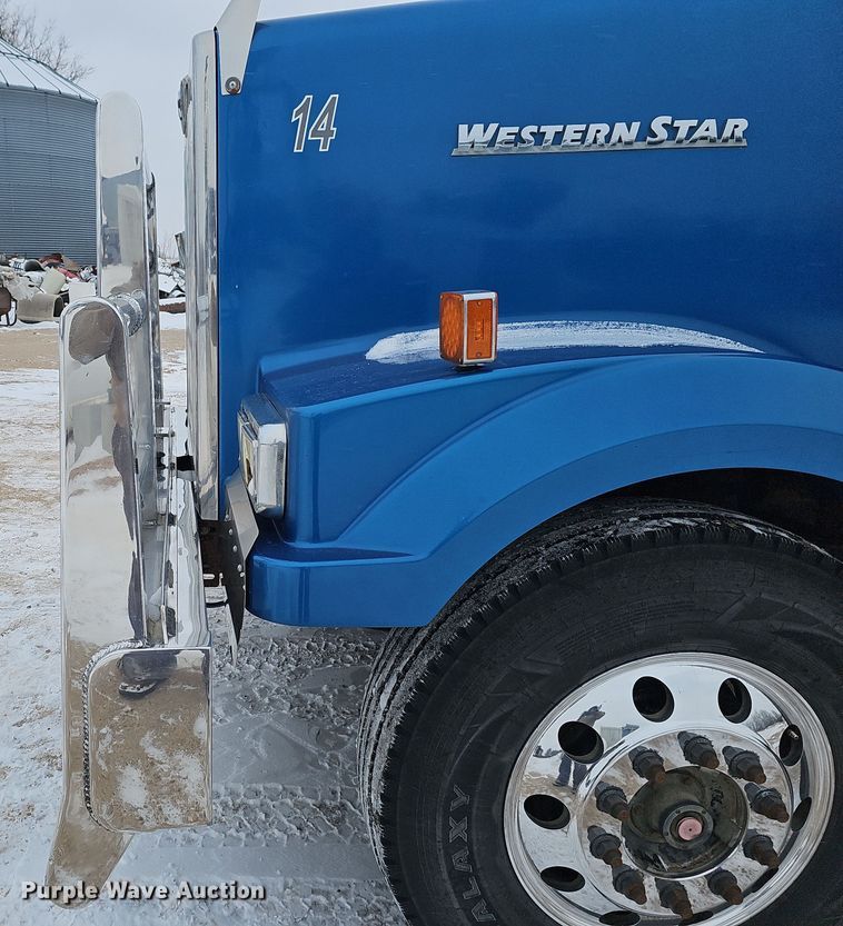 image for item DW3138 2014 Western Star 4900 EX glider kit dump truck