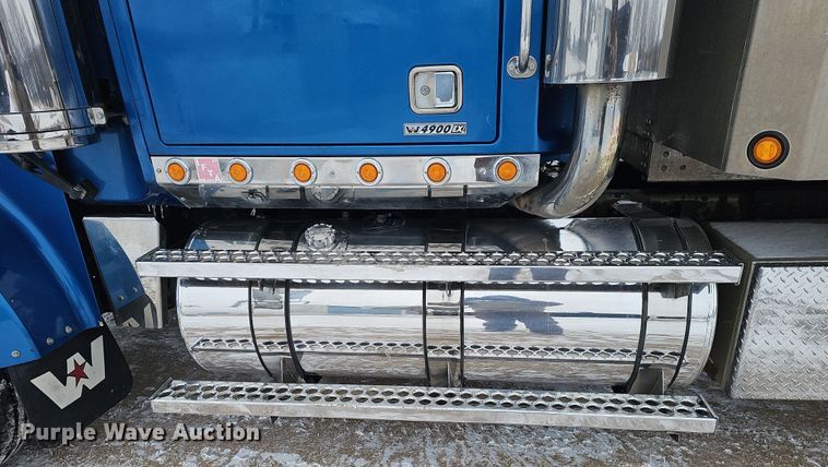 image for item DW3138 2014 Western Star 4900 EX glider kit dump truck