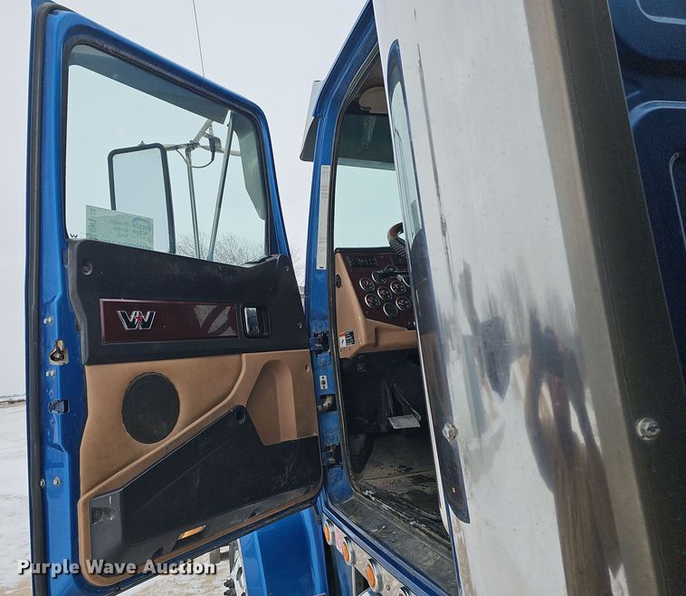 image for item DW3138 2014 Western Star 4900 EX glider kit dump truck