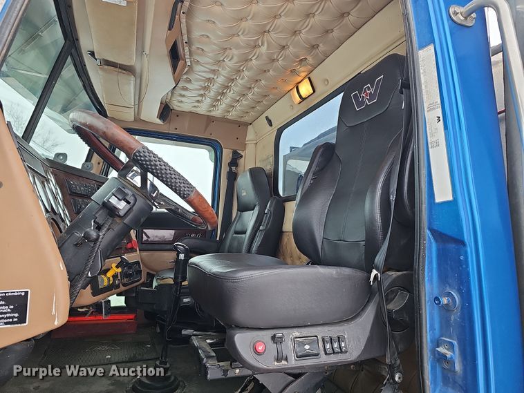 image for item DW3138 2014 Western Star 4900 EX glider kit dump truck