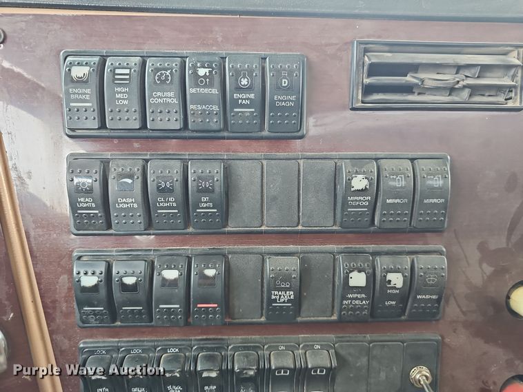 image for item DW3138 2014 Western Star 4900 EX glider kit dump truck