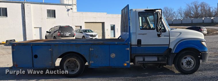 image for item DW3142 2013 International TerraStar flatbed truck
