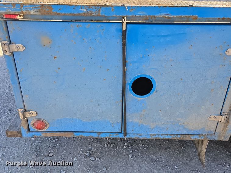 image for item DW3142 2013 International TerraStar flatbed truck