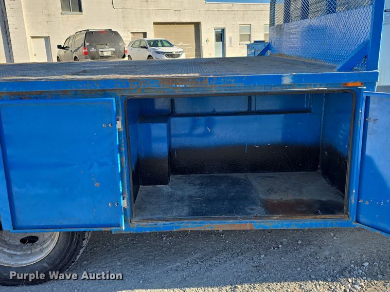 image for item DW3142 2013 International TerraStar flatbed truck