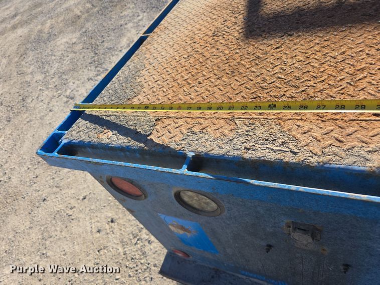 image for item DW3142 2013 International TerraStar flatbed truck