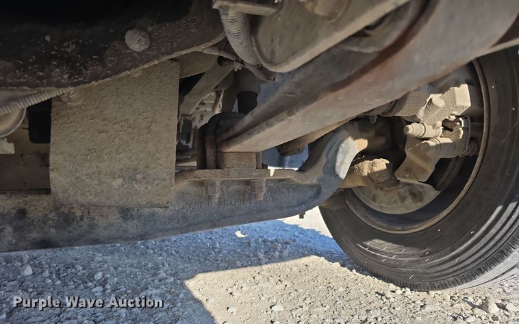 image for item DW3142 2013 International TerraStar flatbed truck