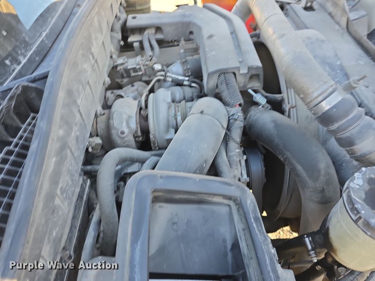 image for item DW3142 2013 International TerraStar flatbed truck