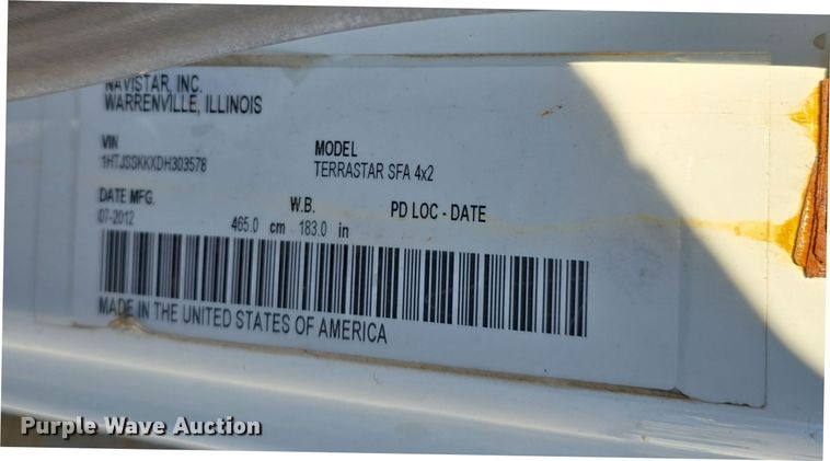 image for item DW3142 2013 International TerraStar flatbed truck