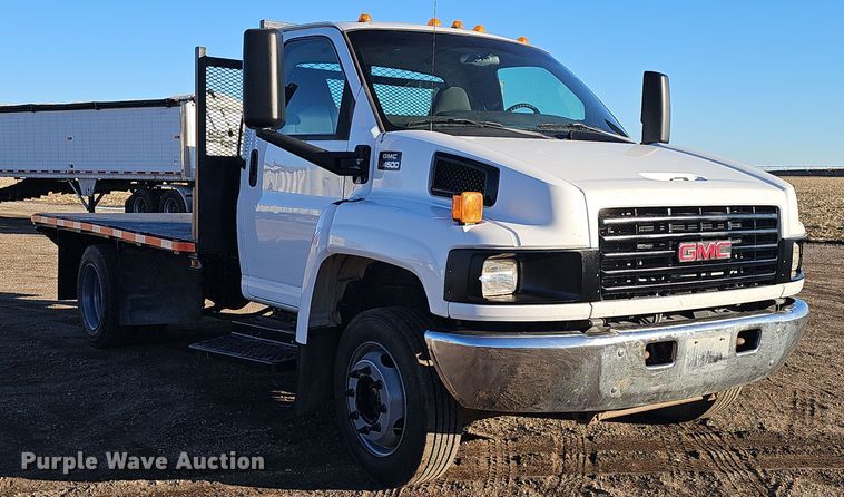 image for item DW3164 2003 GMC C4500 flatbed truck