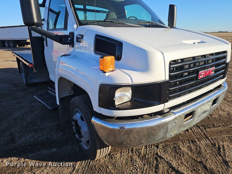 image for item DW3164 2003 GMC C4500 flatbed truck