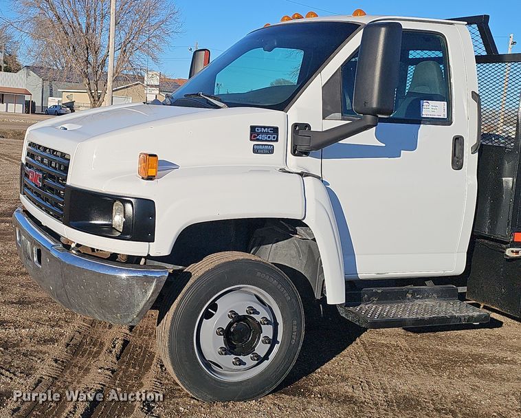 image for item DW3164 2003 GMC C4500 flatbed truck