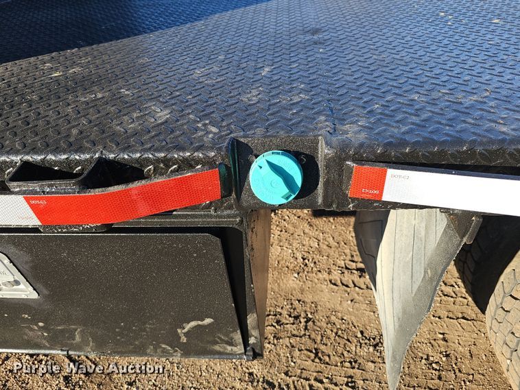 image for item DW3164 2003 GMC C4500 flatbed truck