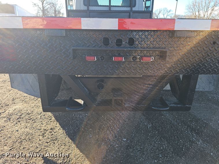 image for item DW3164 2003 GMC C4500 flatbed truck