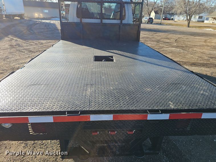 image for item DW3164 2003 GMC C4500 flatbed truck