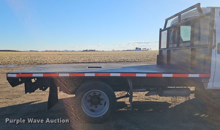 image for item DW3164 2003 GMC C4500 flatbed truck